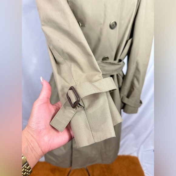 Vintage London Fog tan double breasted trench coat size 40 - Picture 2 of 11